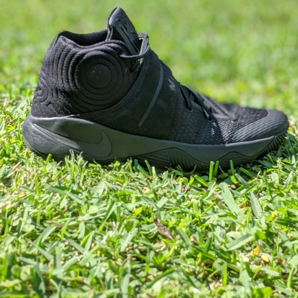 Kyrie 2s
